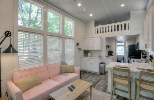 Monteagle House | Glorious Cabin with Barbecue and Fire Pit in Monteagle, Tennessee