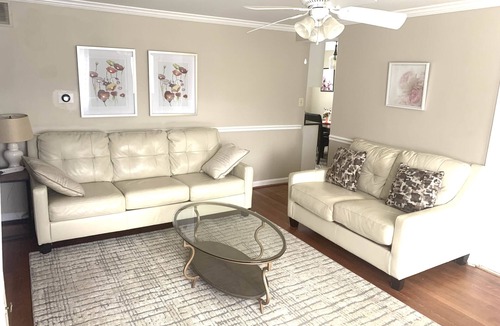 Fairfax House | GMU & Courthouse Suite