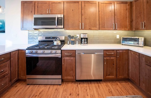 Golden Cottage | Golden Cottage Near Red Rocks & School of Mines!