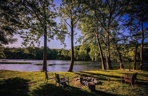 Barren Springs Cabin | Golden Views/River/NRT Trail Access 1B/S2