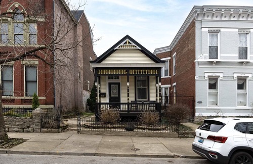 Covington House | Goldie on Greer - Perfect for 4!