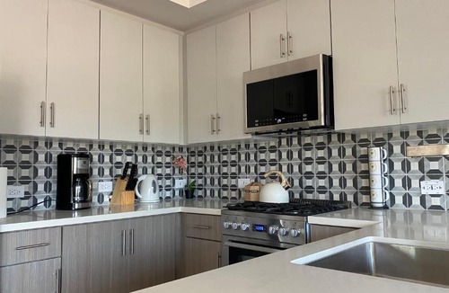 Hollywood Apartment | Gorgeous 2bd 2ba Hollywood Place