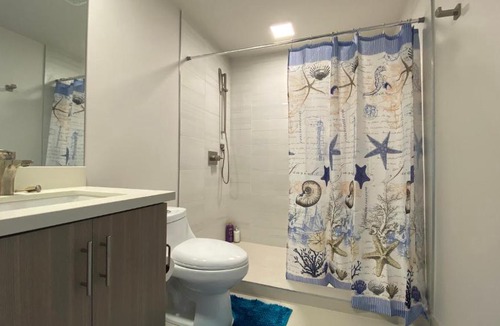 Hollywood Apartment | Gorgeous 2bd 2ba Hollywood Place