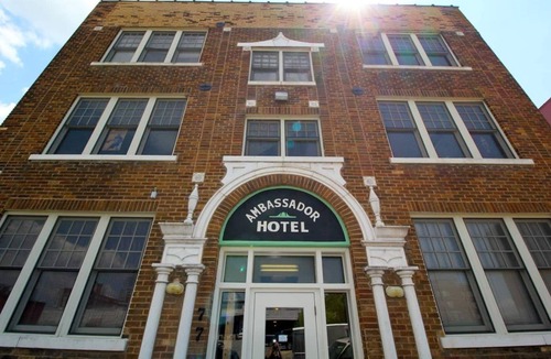 South Main Historic District Condo | Gorgeous 2BR downtown condo near EVERYTHING!