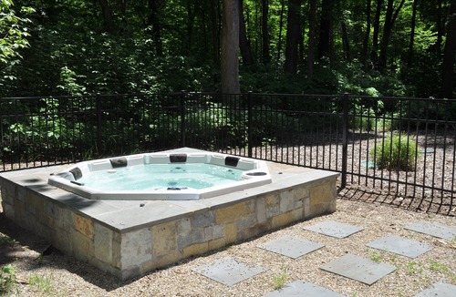 Harbert House | Gorgeous 5 bedroom 4.5 bath home with all amenities. Sleeps 16 comfortably!