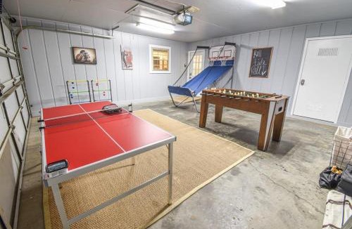 Northport House | Gorgeous Alabama Home 4 Miles to Stadium Sleeps 8