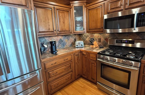 Copperhill Cabin | Gorgeous Cabin Private Retreat on 15 acres