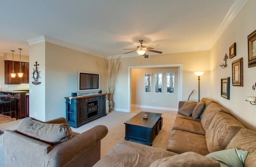 Lancaster Condo | Gorgeous Condo with view overlooking Center Hill Lake