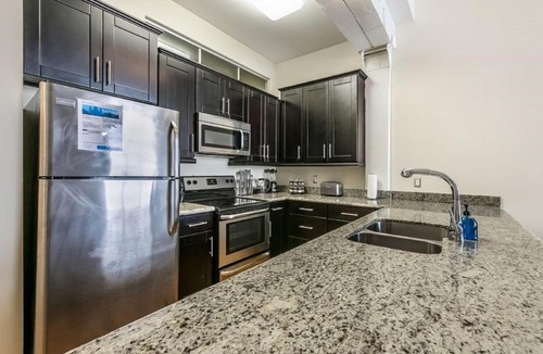 Central Business District Apartment | Gorgeous Condos 1 minute walk to French Quarter
