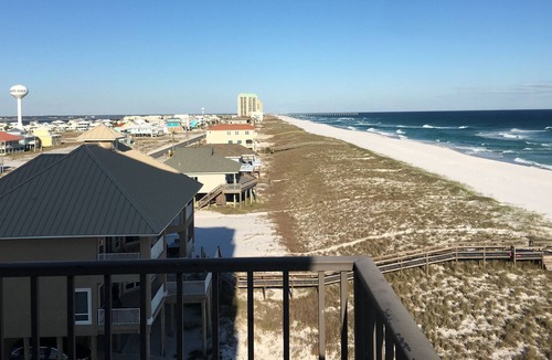 Navarre Beach Condo | GORGEOUS GULF FRONT CORNER CONDO, 300 degree gulf & sound views, designer decor