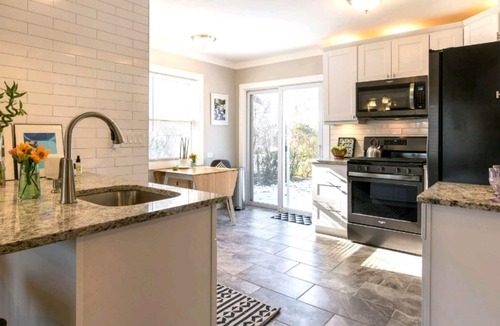 Royal Oak House | Gorgeous in Downtown Royal Oak! Designer Home, Perfect Reviews, 2 full baths!