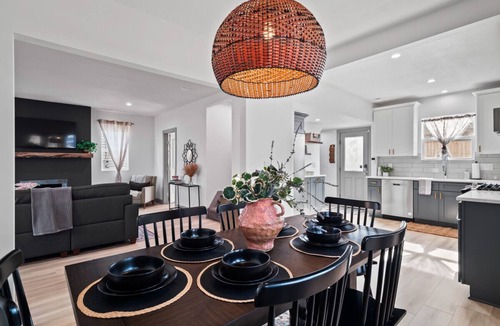 Firestone Park Apartment | Gorgeous Remodel|Game Room|Sleeps 8