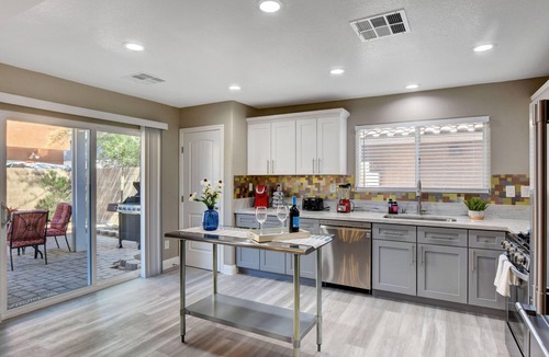 Nevada Trails House | Gorgeous spacious home 12 minutes to Strip/airport