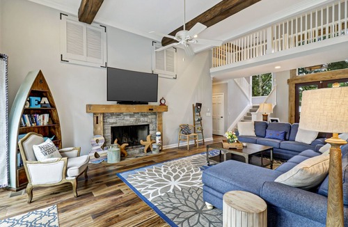 Sea Pines House | Gorgeous Updated Home with Private Pool Close to Beach - Sleeps 13!