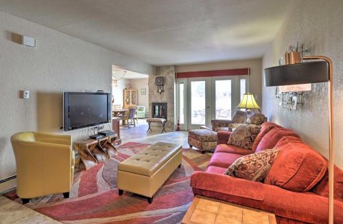 Grand Junction House | Grand Junction Golf Course Condo with Balconies