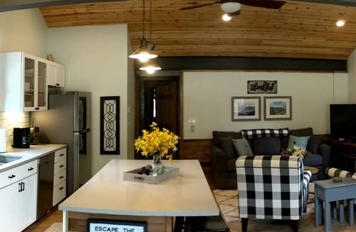 Drake Cabin | Great Getaway on the Big Thompson very near Estes & Rocky Mt. Nat'l Park