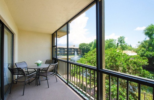 Park Shore Condo | Great Location! Modern Suite with Private Balcony