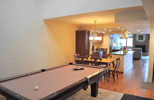 North Park City Condo | GREAT LOCATION! ON FREE BUS ROUTE, POOL TABLE, & grocery is across the street!