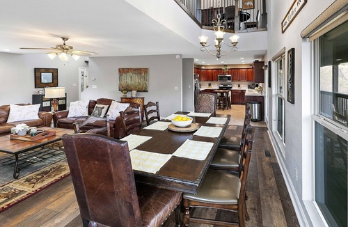 Gatlinburg Cabin | GREAT view DOWNTOWN Gatlinburg with views,community pool, hot tub and fireplace