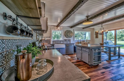 South Lake Tahoe House | Great View, Modern & Stylish, Golf, Near Lake/Slopes, A/C