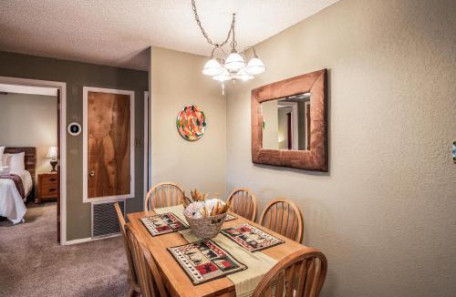 Ruidoso House | Groovy View