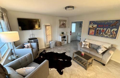 Dell City House | Guadalupe Mtn Ranger Guest House