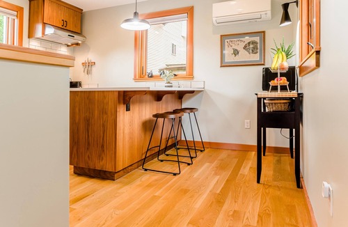 Alphabet Historic District House | Guest House in the Heart of the Alphabet District- Monthly rental only