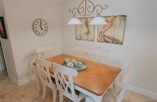 Demere Park House | H1 downstairs and comfy king and two twins really nice kitchen and baths