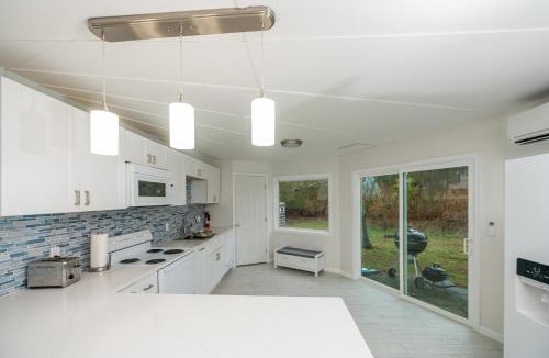 Piney Island House | Hailey's Roundhouse - New & Unique Home w/Water Access!