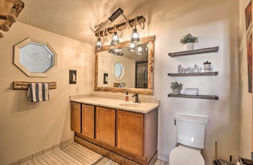 Silvercreek Apartment | half Mi to Granby Ranch Condo with Private Hot Tub!