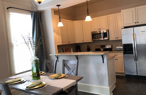 Bywater House | Halloween luxury in Marigny secure gated parking btw French Quarter & Bywater