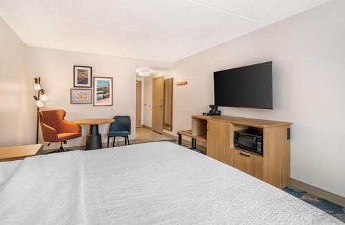 Seward Place Hotel | Hampton Inn Schenectady Downtown