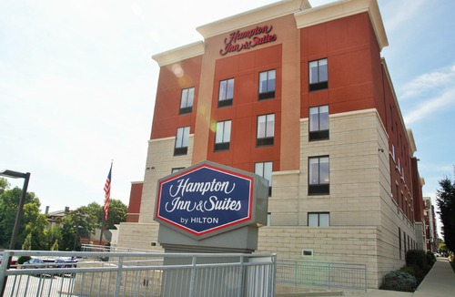 Corryville Hotel | Hampton Inn & Suites Cincinnati / Uptown - University Area