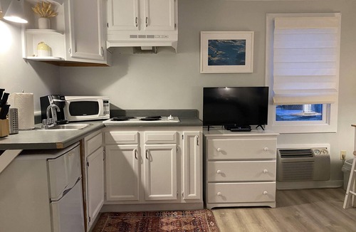 Bar Harbor Cottage | Hanscom's Motel and Cottages