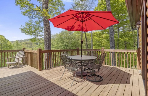 Wolf Laurel House | Hatley Pointe and Wolf Laurel Resorts-App Trail access-Views-Pool-Ski-Hike-Dine