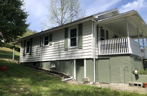 Ansted House | Hawks Nest Hideout