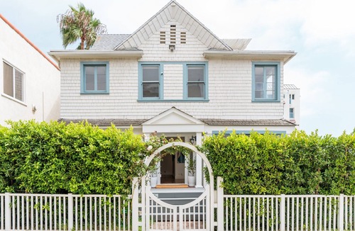 Downtown House | Head-on OCEAN VIEW BEACH HOUSE!