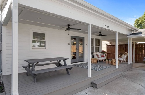 12 South House | Heart of 12th South - 1 bed, 1 bath Cozy Suite in Nashville
