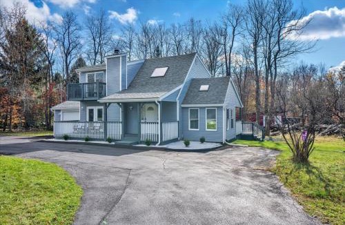 Long Pond House | Heart of Pocono Mtn 3bd 2ba Gameroom Pocono Raceway