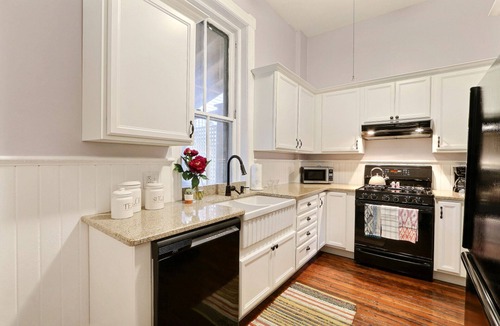 Historic Downtown Savannah House | Heated Pool Access | 5*Clean | Flex Cancelation