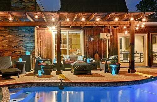 Las Colinas House | HEATED Swimming Pool, Hot Tub, 2 Game Rooms, Arcades, pool table, pingpong table