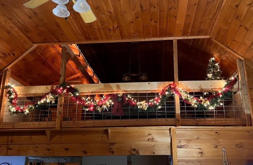 Dunlap House | Heaven’s View Lodge, Pool, Pet Friendly