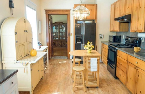 Town of Ledyard Apartment | Heck-Of-A-Deck Lakehouse with Sunsets, and Kayaks, too!