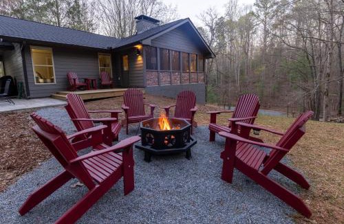Ellijay House | Hemlock Hideaway
