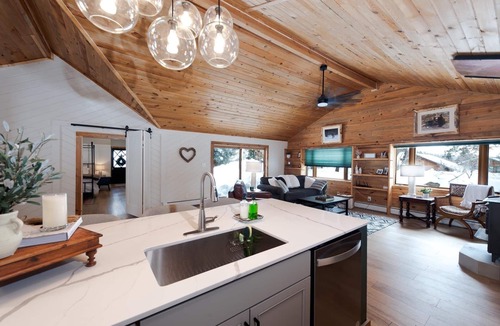 Durango House | Hesperus Mountain Chalet | Mtn Views, Fireplace, Yard, AC -15 Mi to Durango