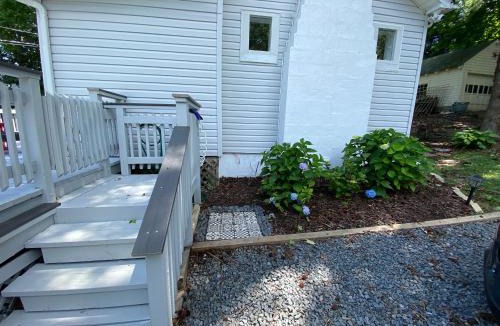 Calvert Beach-Long Beach House | Hickory House on the Chesapeake Bay!