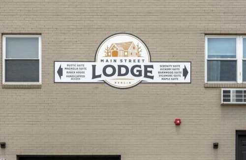 Berlin Apartment | Hickory Suite - Main Street Lodge in Berlin