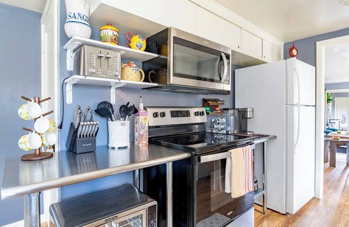 Downtown House | Hidden gem in vibrant downtown Redmond mins/from Microsoft Marymoor,Woodinville