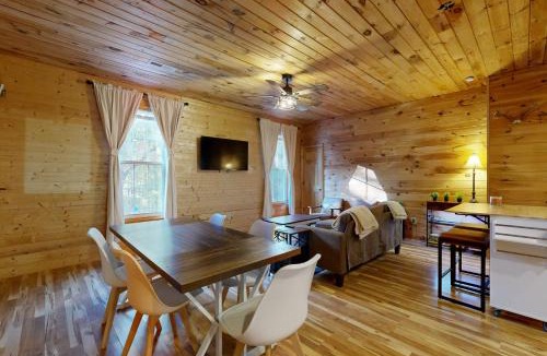 Idlewild House | Hidden Ridge