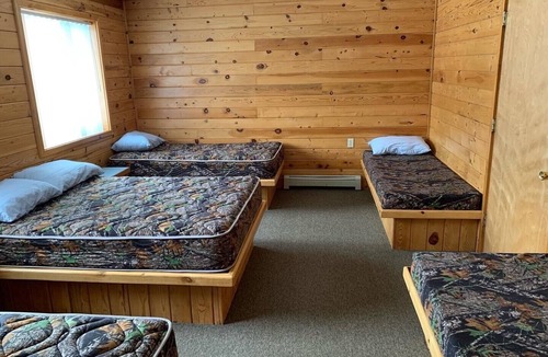 Indian River Cabin | Hide a way in our Lodge that sleeps 36!